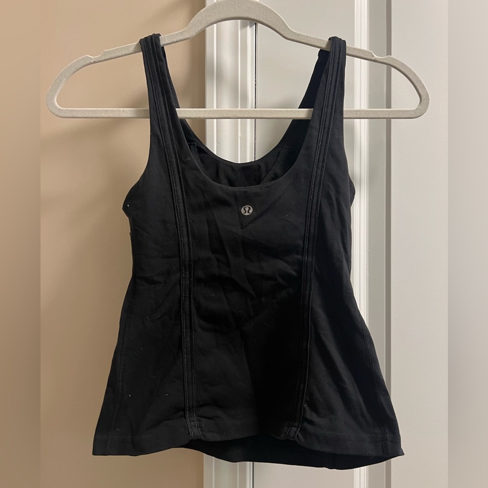 Black lululemon tank